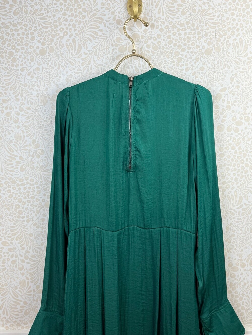 Free People Green High Slit Embroidered Front Midi Dress - Size - Medium - NWT - Picture 4 of 10